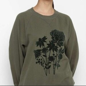 American Eagle Outfitters Olive Green Floral Crewneck Sweatshirt